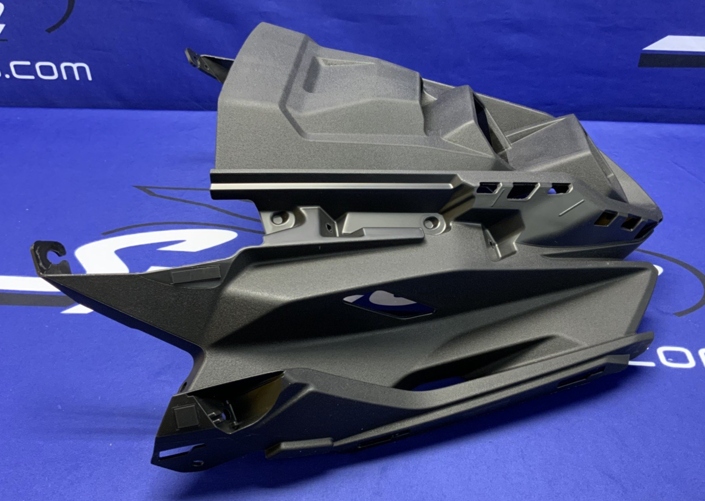 Suzuki Front Cowling Body GSX-8R 2024-2026 OEM 94412-25L00-1