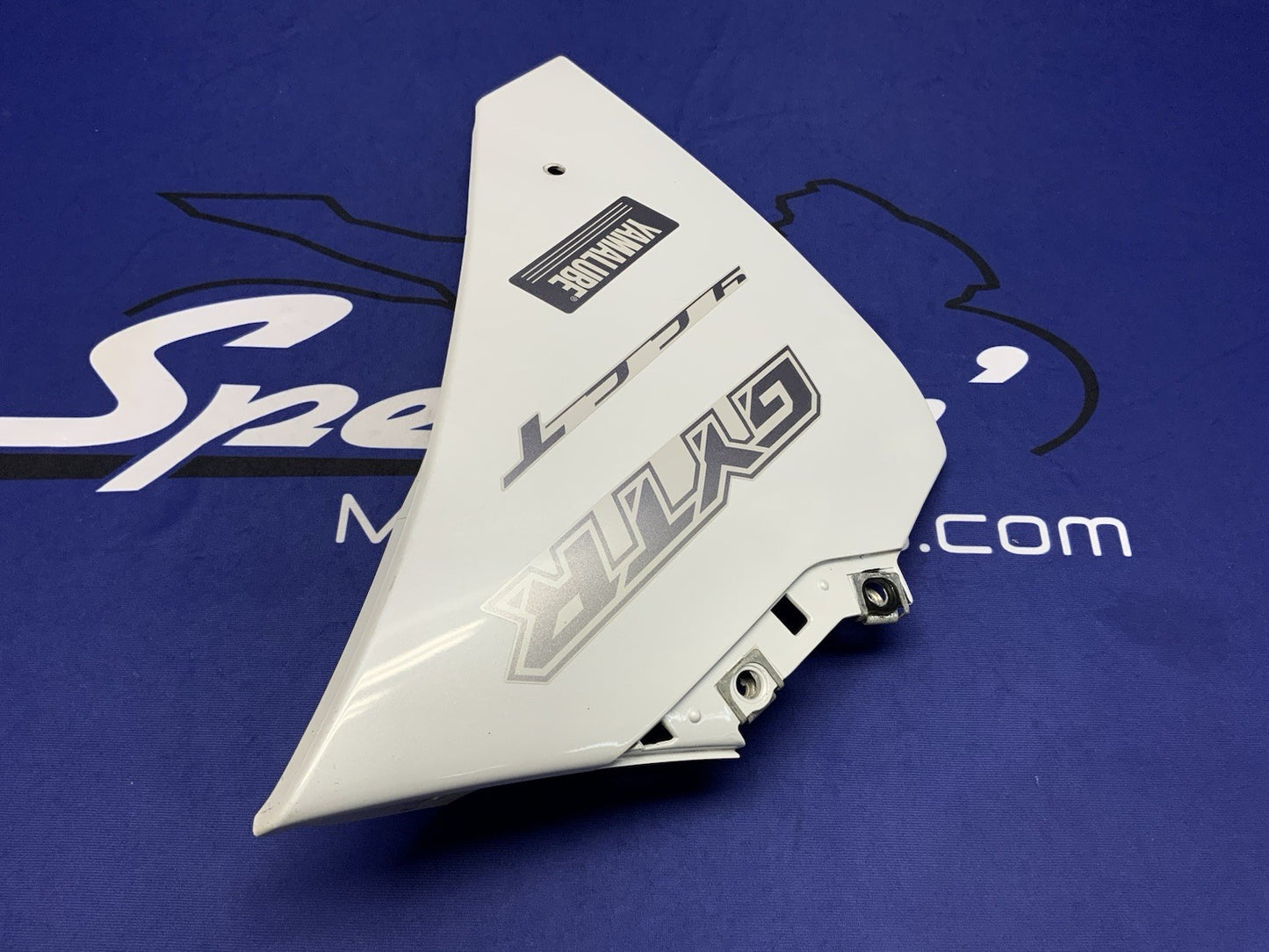 Yamaha Right Lower Fairing (White) YZF-R1 2009-2013 OEM 14B-28395-00