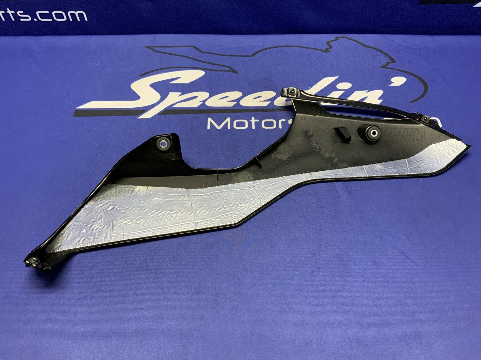 Yamaha Left Lower Fairing (Raven Black) YZF-R6 2017-2026 OEM BN6-28385-00-P1-3