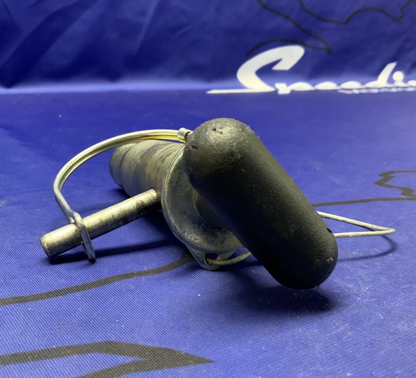 Pitbull Restraint Right Pin CNR M1000RR 2021-2023 F0075CN-000