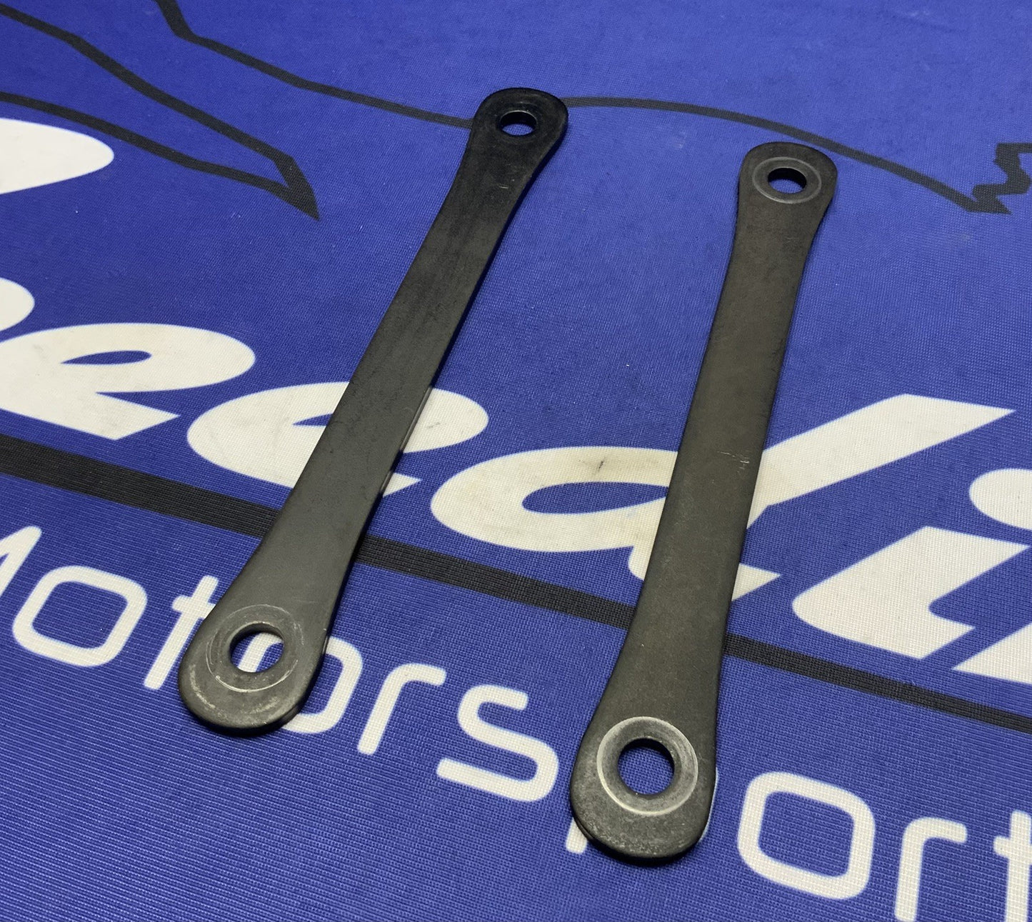 Triumph Rear Suspension Link Set Street Triple RS 765 2023-2026 OEM T2057973