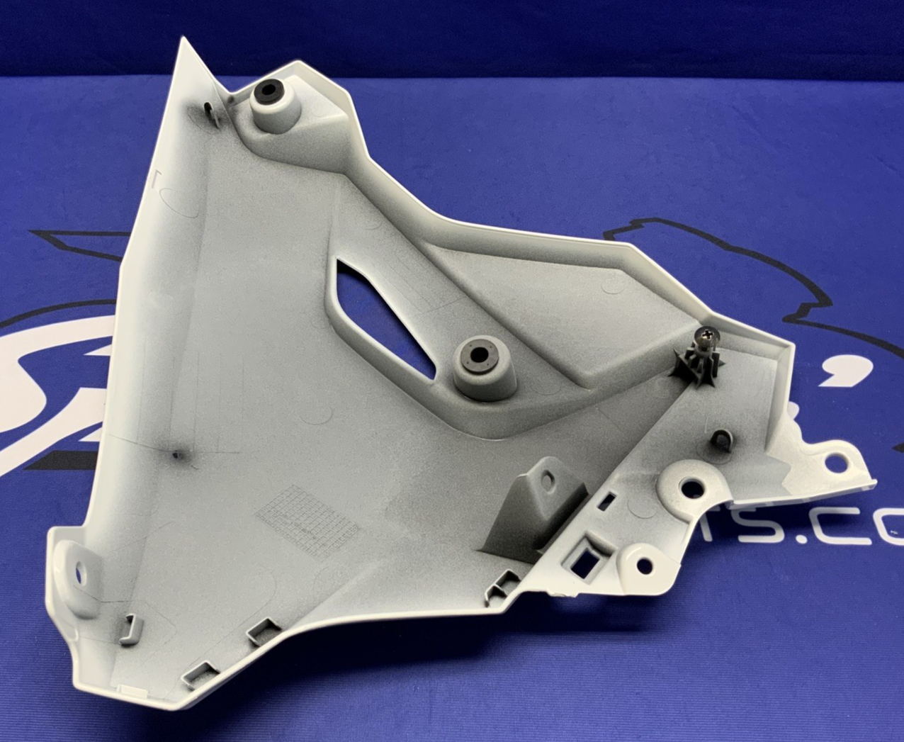 Suzuki Left Lower Fairing (Pearl Tech White) GSX-8R 2026 OEM 94480-25L20-QU2