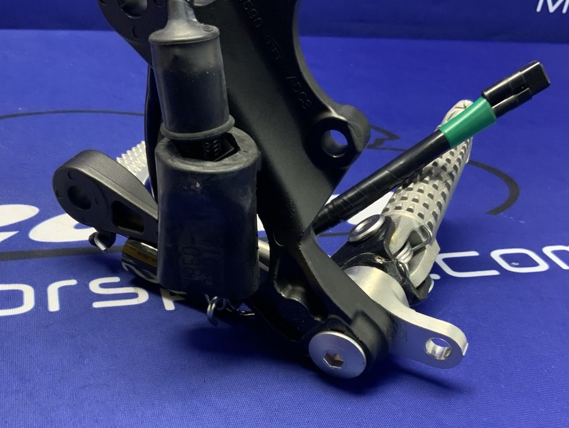 Kawasaki Right Rear Set W/ Lever and Switch ZX-6R 2019-2026 OEM 35063-0590-18R
