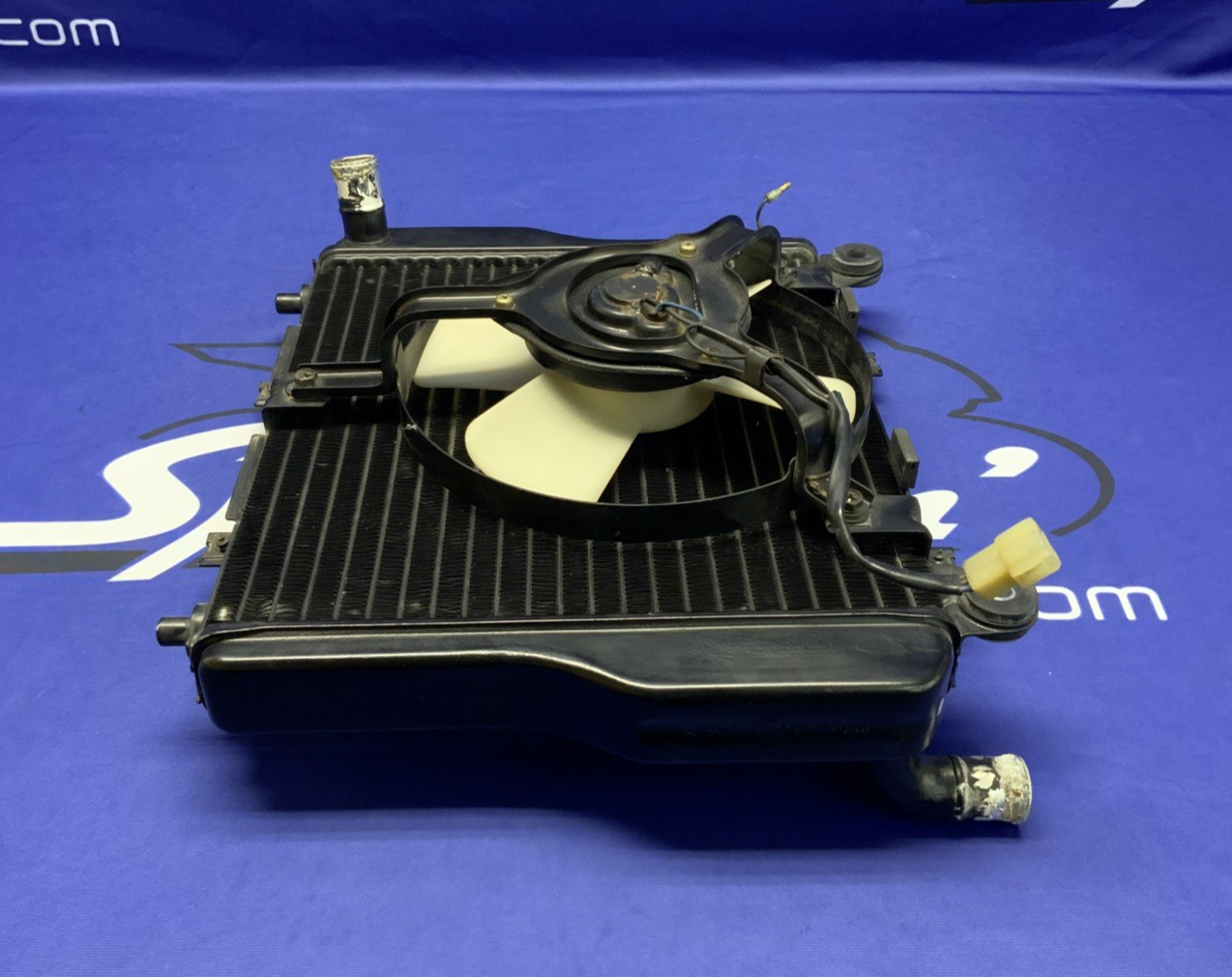 Kawasaki Radiator W/ Fan Assembly Ninja 1000R ZX1000A 1986-1987 OEM 39060-1063