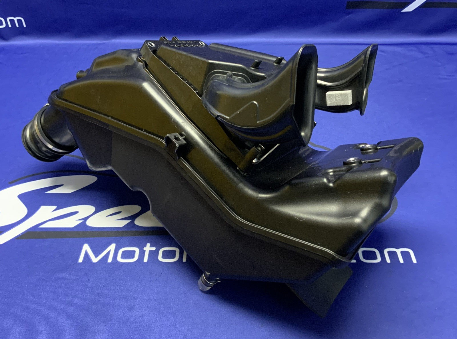 Suzuki Air Box Assembly GSX-8R/S 2023-2026 OEM 13700-25L00