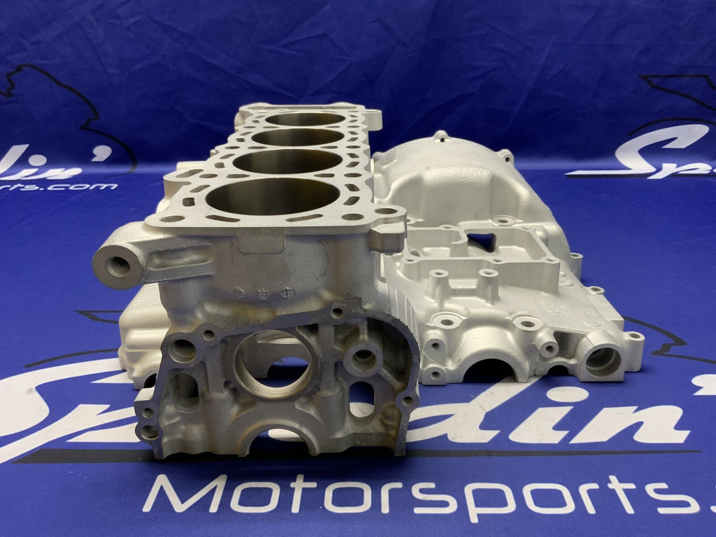 Suzuki Crankcase Set 2mm Overbore W/ J.E Pistons GSXR 600 06-07 OEM 11301-01822