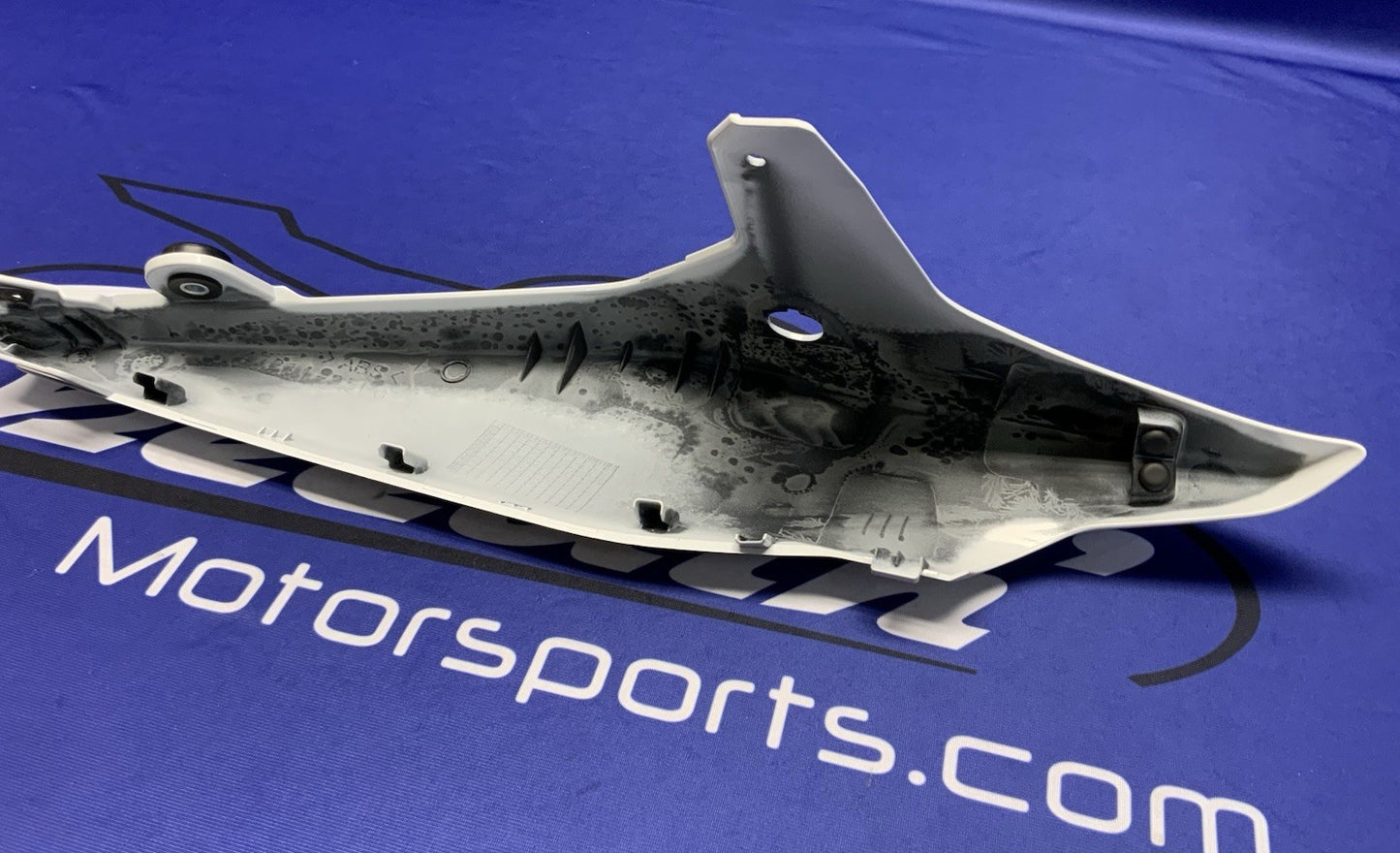 Suzuki Left Tail Fairing (White) GSX-8R/S 2023-2026 OEM 47210-25L11-QU2