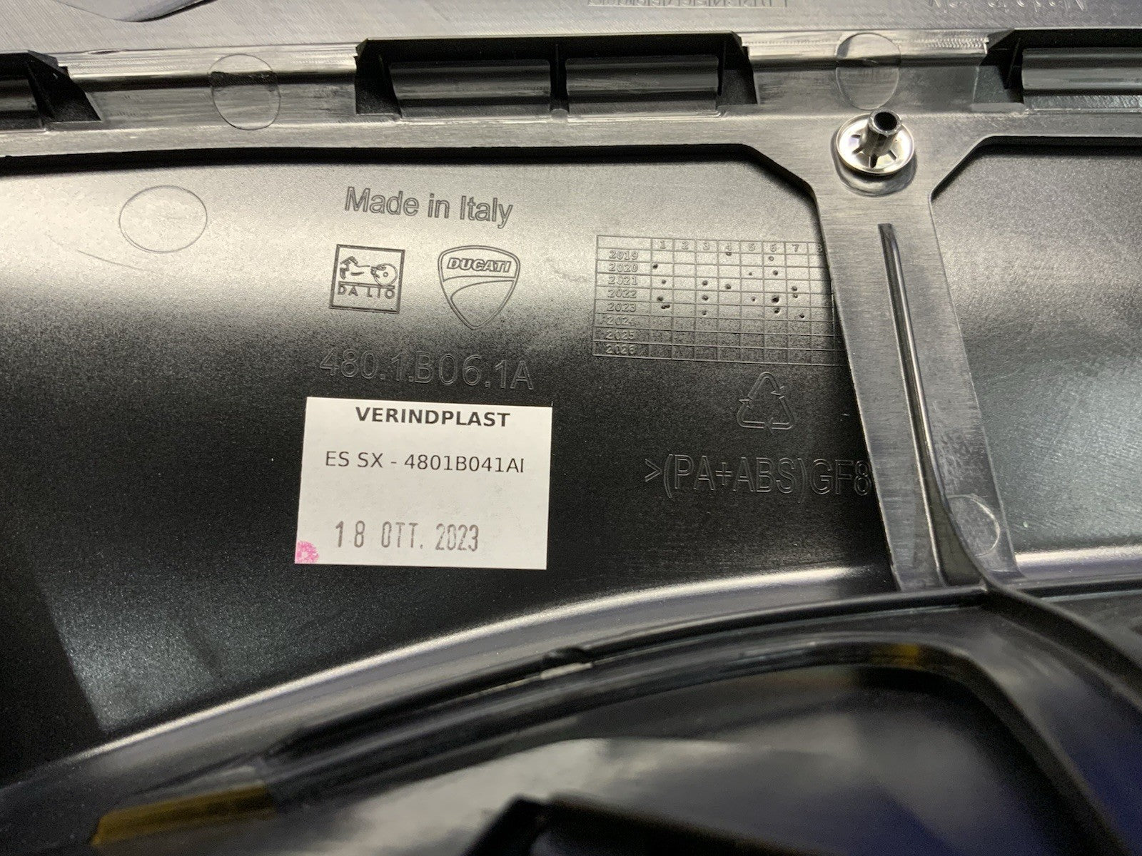 Ducati Left Tank Fairing (Thrilling Black Panigale) V2 2020-2025 OEM 4801B041AD