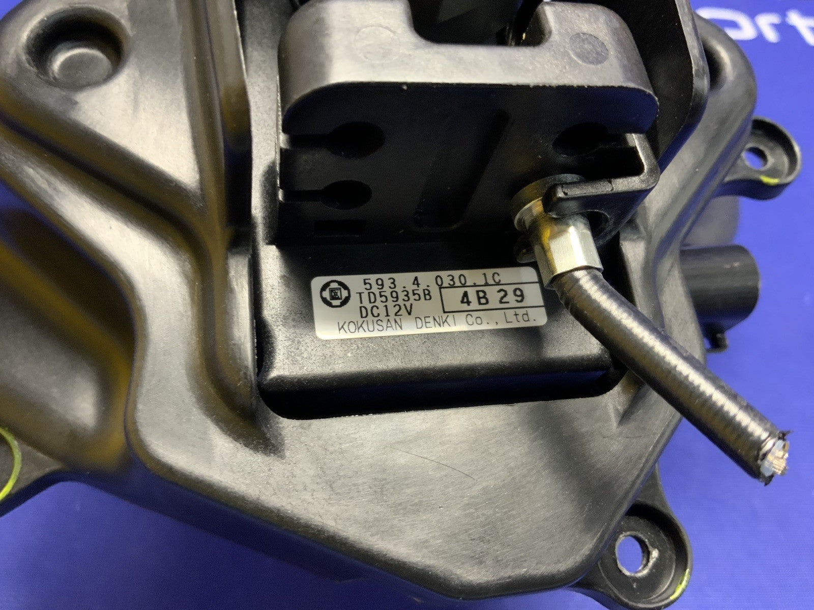 Ducati Exhaust Servo Motor Panigale V2 2020-2025 OEM 59340301C-2