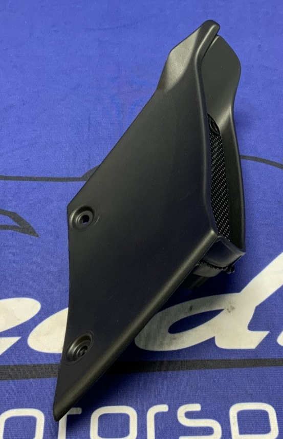 Ducati Right Air Duct Diavel 2011-2014 OEM 48420912A
