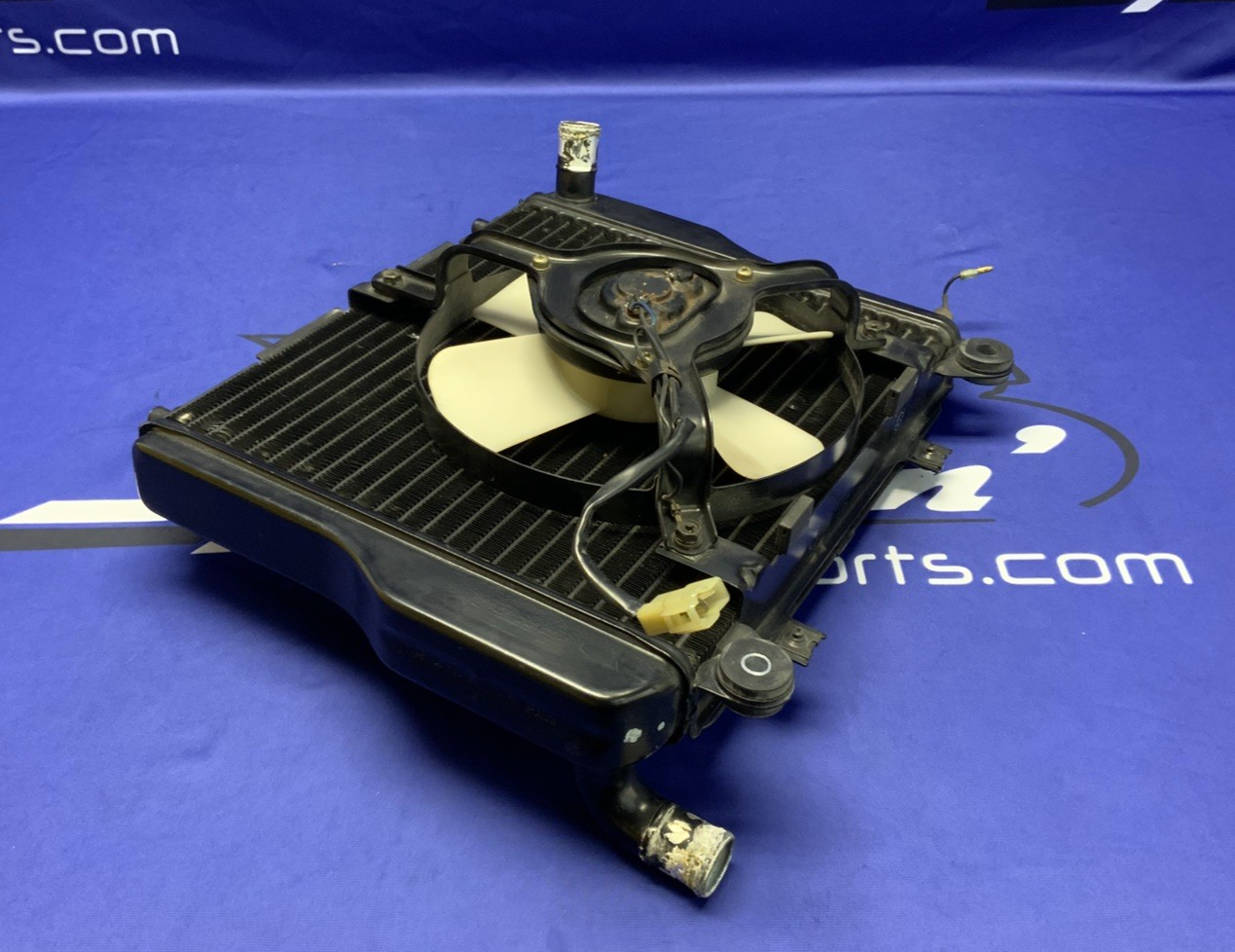 Kawasaki Radiator W/ Fan Assembly Ninja 1000R ZX1000A 1986-1987 OEM 39060-1063