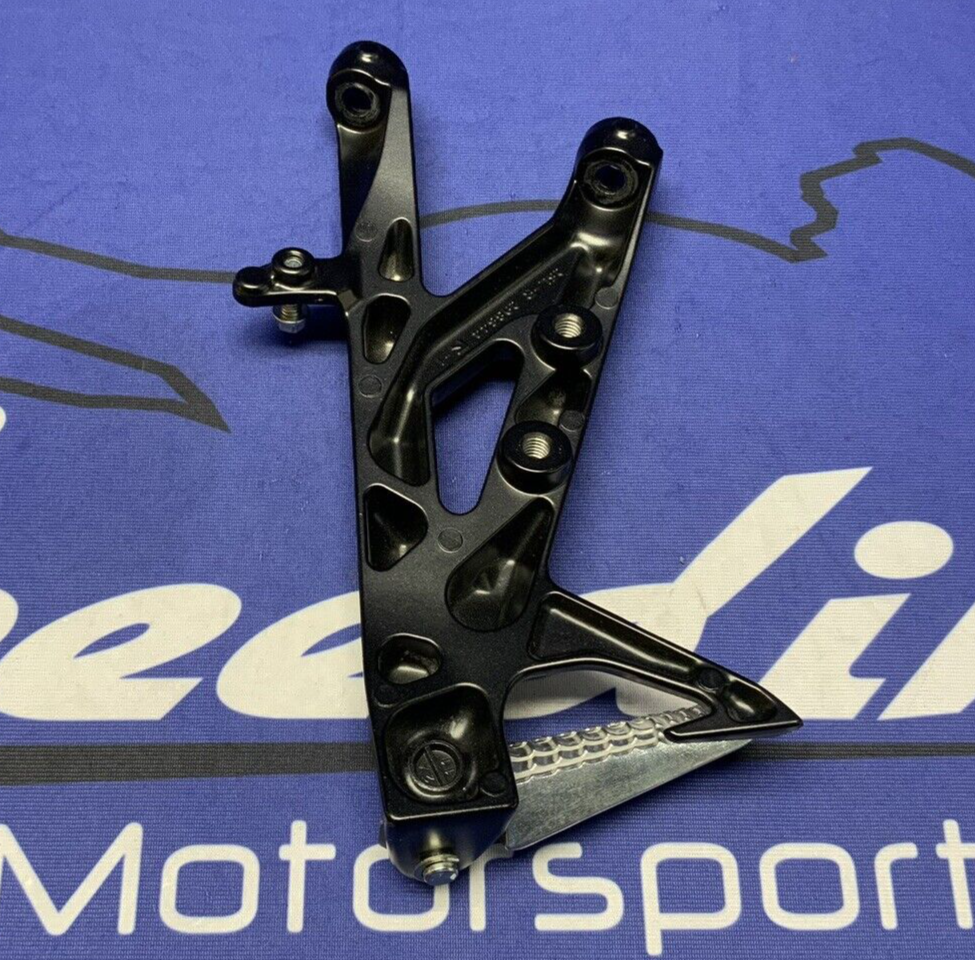 Suzuki Passenger Foot Rest Set GSX-8R/S 2023-2025 OEM 43821-25L00, 43811-25L00