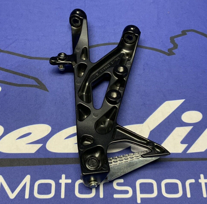 Suzuki Passenger Foot Rest Set GSX-8R/S 2023-2025 OEM 43821-25L00, 43811-25L00