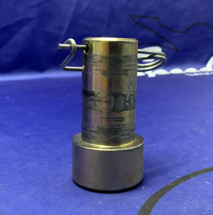 Pitbull Restraint Left Pin HWL YZF-R7 2022-2025 F0075HW-000