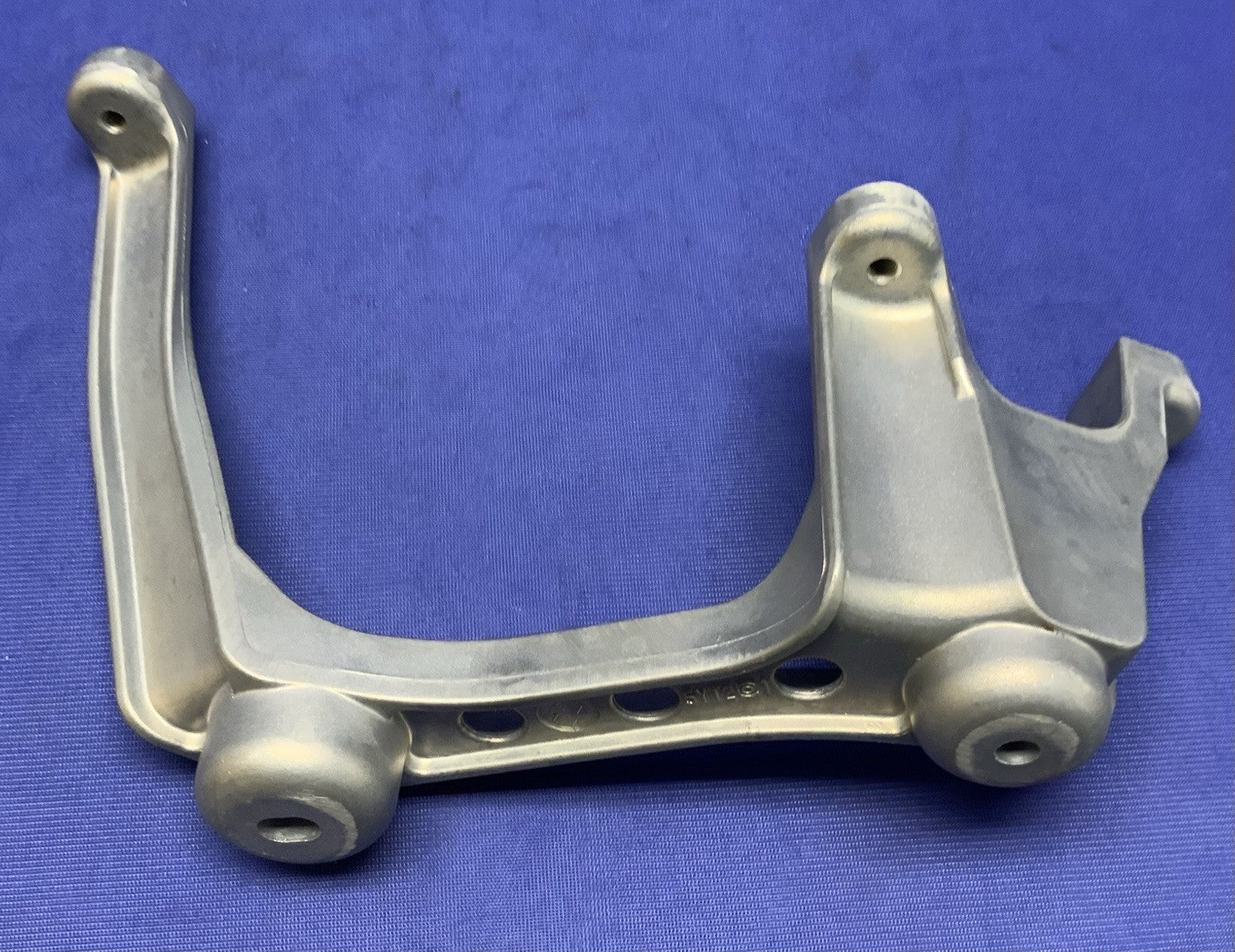 Yamaha Right Front Fender Stay Raptor 350 2004-2013 OEM 5YT-21514-00-00