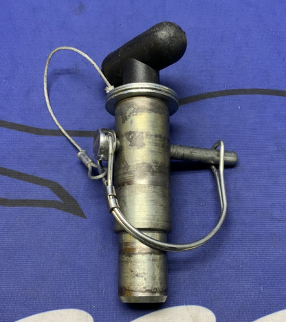 Pitbull Restraint Right Pin CNR M1000RR 2021-2023 F0075CN-000