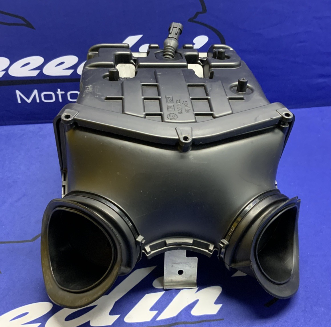 Aprilia Airbox Assembly With Mobile System Trumpets RSV4 2015-2016 OEM 2B001216