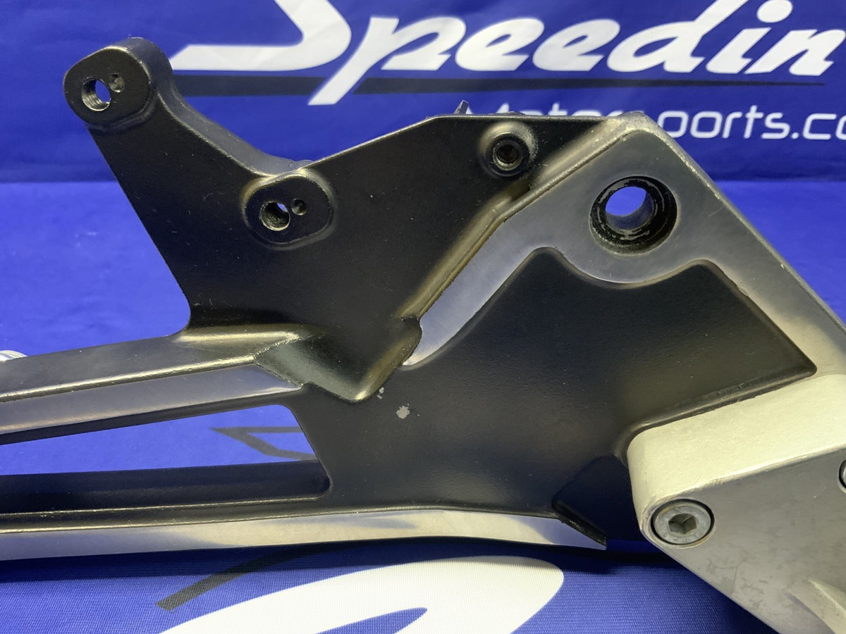 Kawasaki Right Muffler Stay W/ Front/Rear Footrest ZX1000A 86-87 OEM 35011-1250