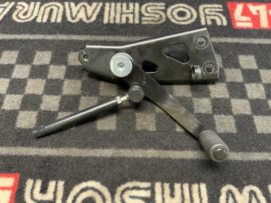 Suzuki Shift Lever Assembly W/Bracket & Shift Rod GSX-8R 24-26 OEM 25600-25L00-2