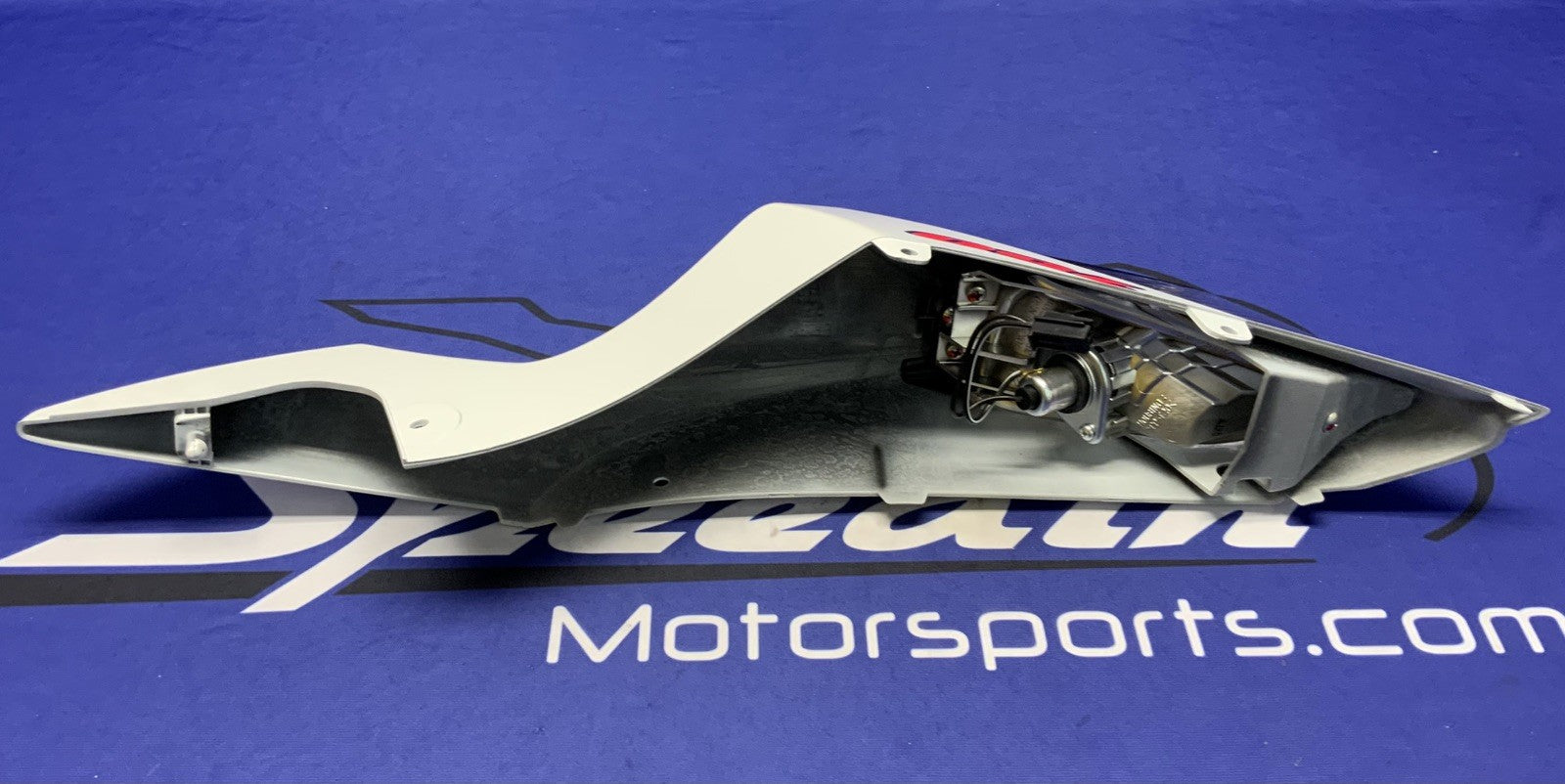 Suzuki Right Frame Cover W/ Turn Signal GSXR 750/600 11-26 OEM 47100-15J10-6KX-1