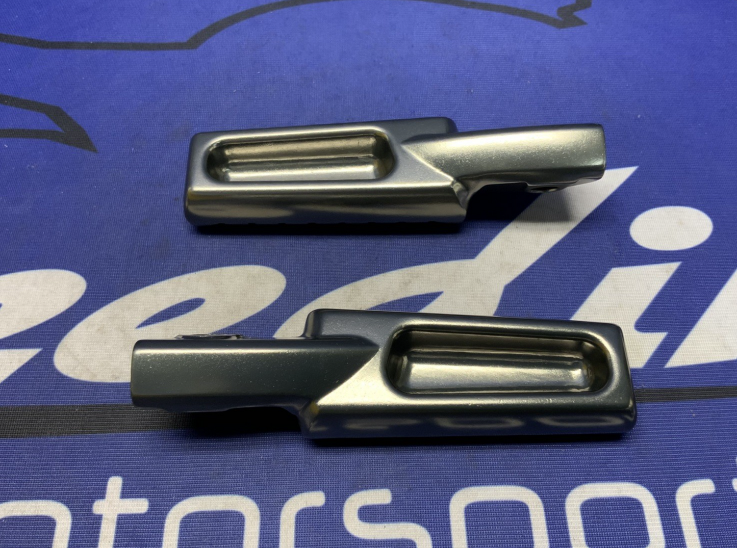 Triumph Passenger Foot Rest Pegs Bonneville T120 2016-2020 OEM A9770148