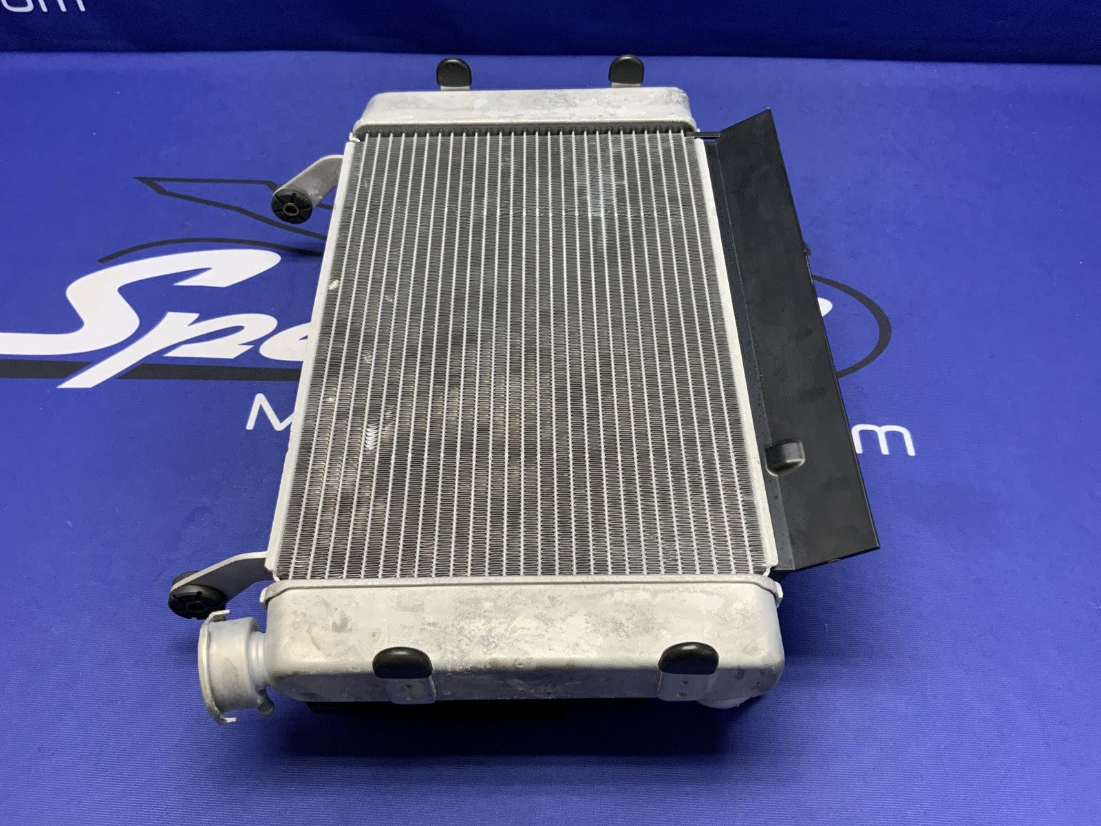 Suzuki Radiator Assembly W/Fan GSX-8R 2023-2026 OEM 17700-25L10-2