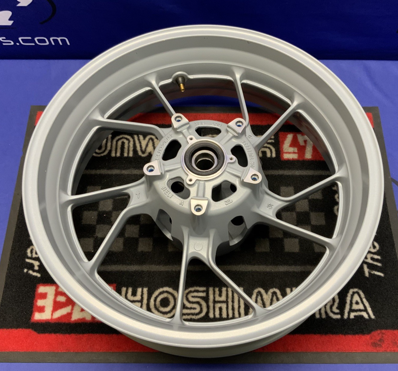 Suzuki Rear Wheel (Matte Gray) GSX-8R 2024-2026 OEM 64111-25L00-QZP