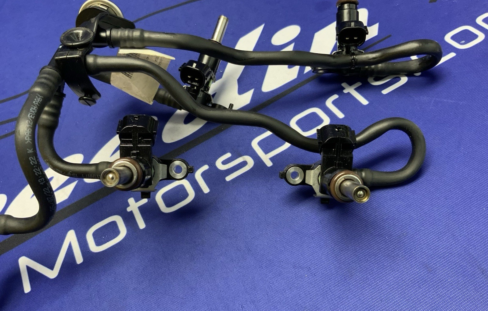Ducati Lower Fuel Rail W/ Injectors Panigale V4 2021-2025 OEM 59024144B