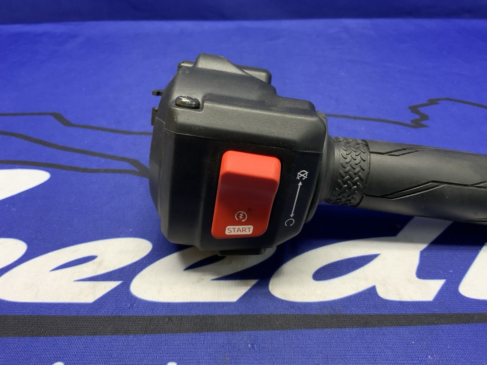 Yamaha Right Throttle & Ignition Switch YZF-R9 2025 OEM BKN-8291R-00-00