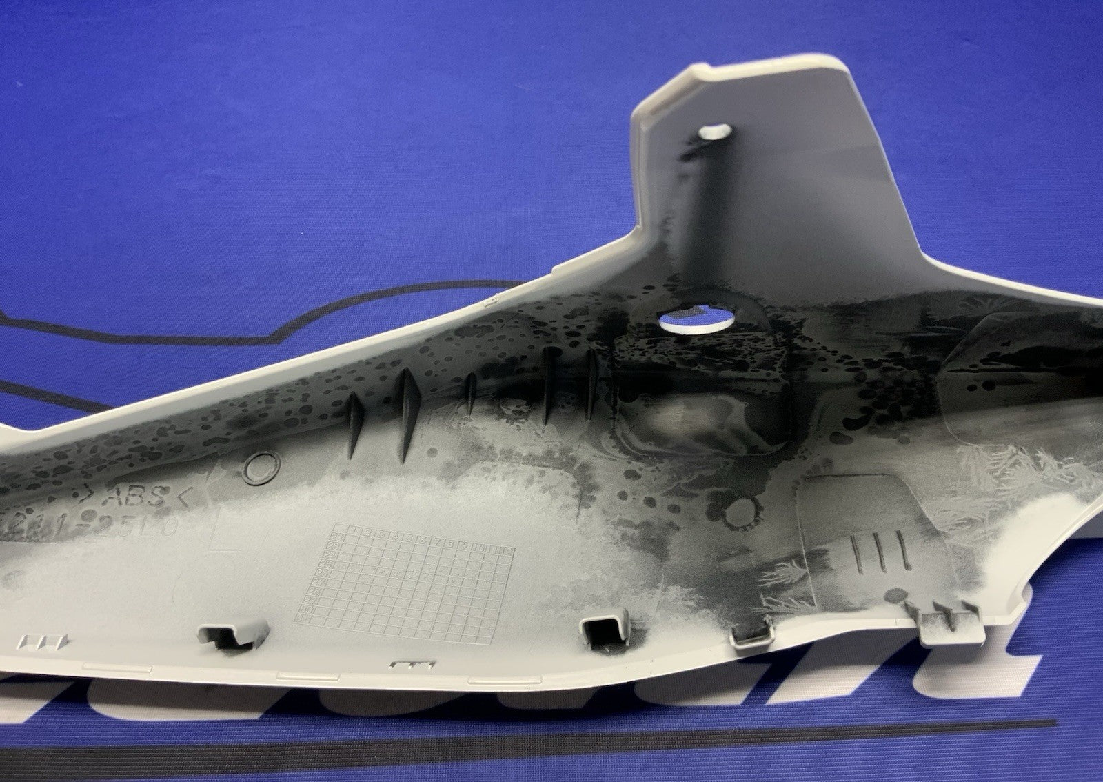 Suzuki Left Tail Fairing (White) GSX-8R/S 2023-2026 OEM 47210-25L11-QU2