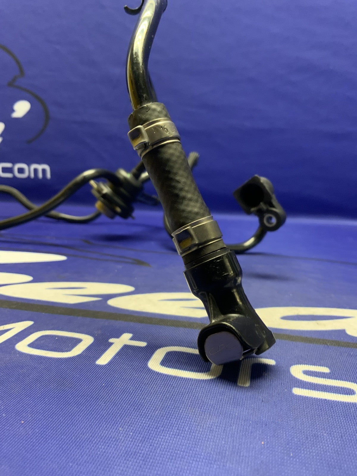 BMW Fuel Distributor Line Assembly R1200GS 2004-2007 OEM 13537696034