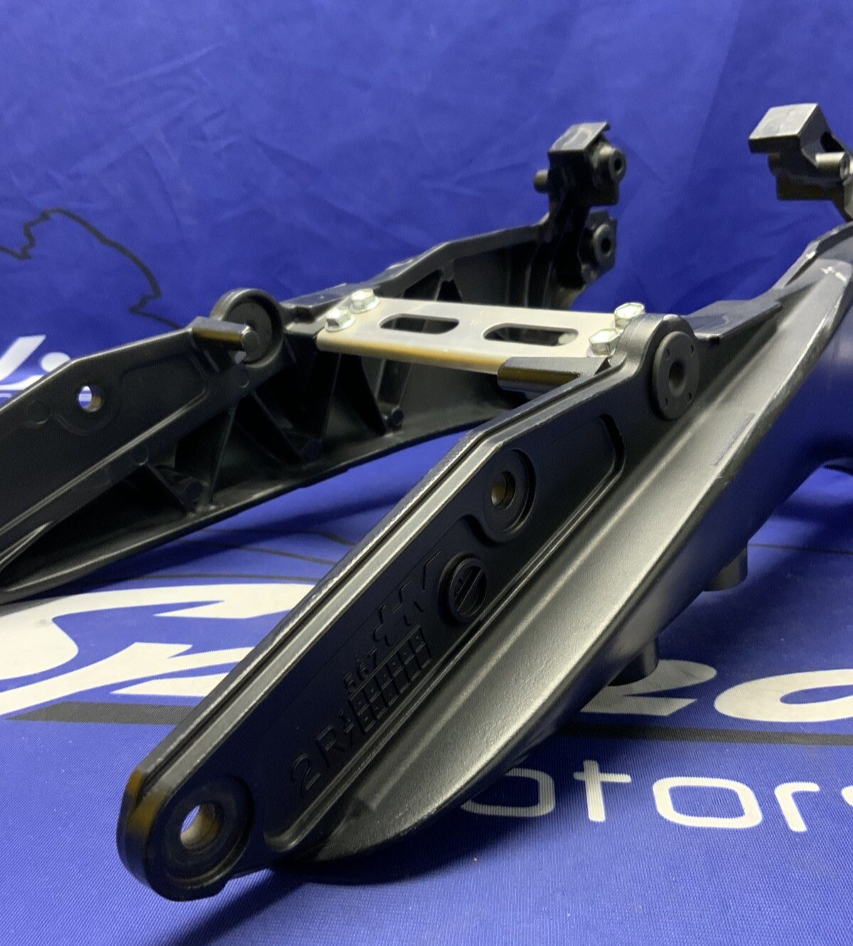 Suzuki Rear Subframe Assy GSXR 600 2006-2007 OEM 41211-01H00-YAP