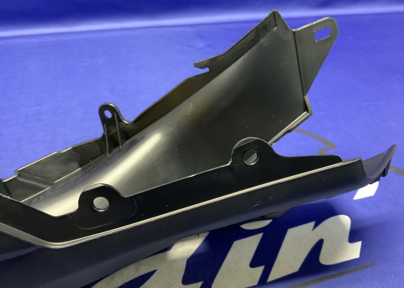 Yamaha Left Tail Inner Fairing YZF-R7 2022-2025 OEM BEB-21731-00-00