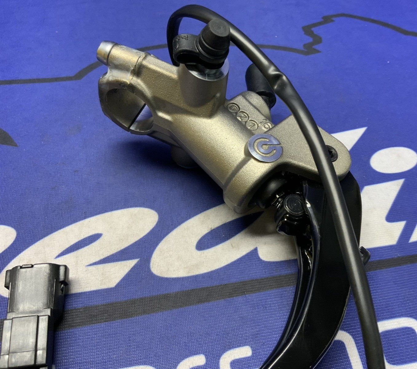 Kawasaki Front Master Cylinder Assembly Ninja ZX-10R 2016-2020 OEM 43015-0668