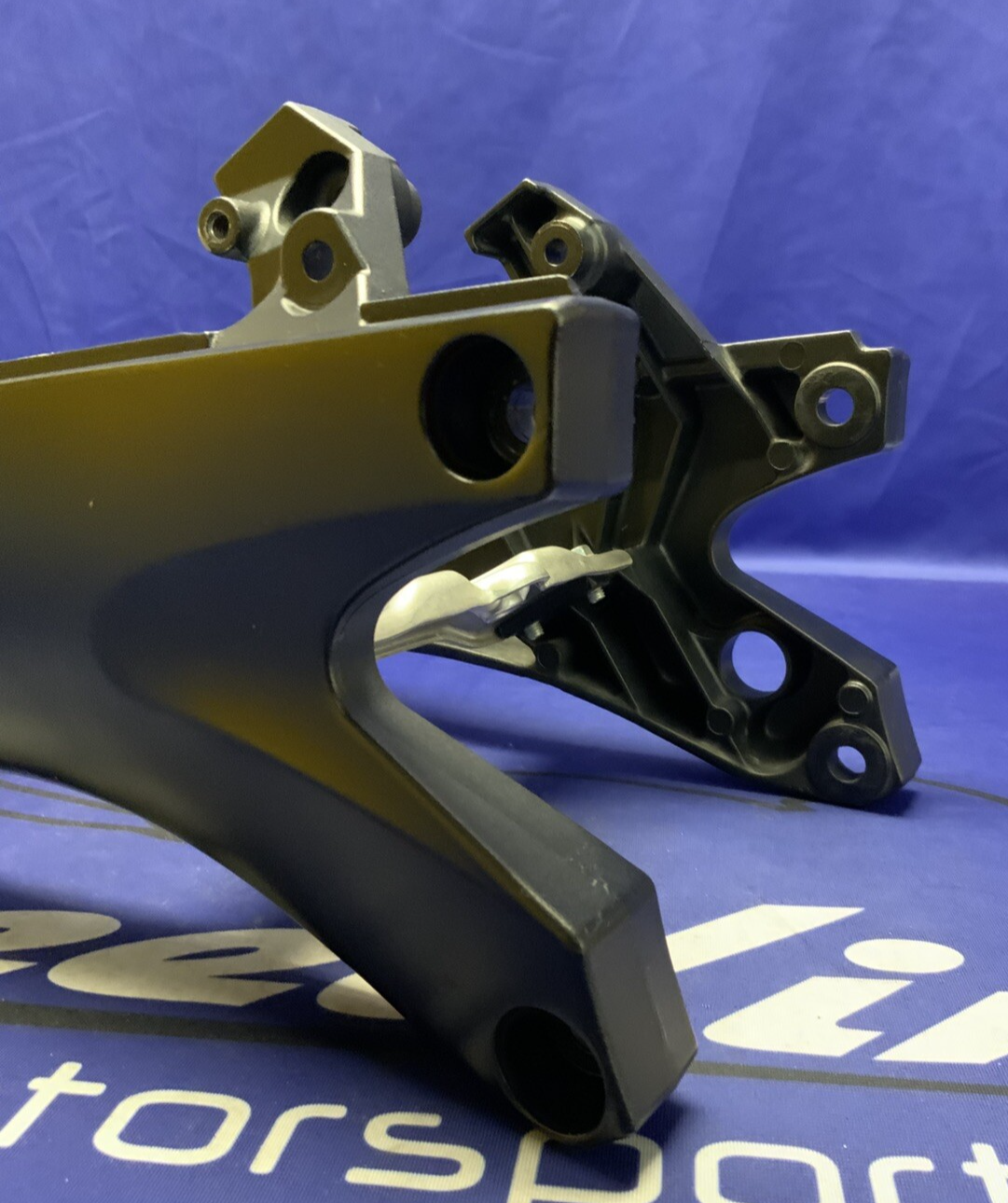 Suzuki Rear Subframe Assy GSXR 600 2006-2007 OEM 41211-01H00-YAP