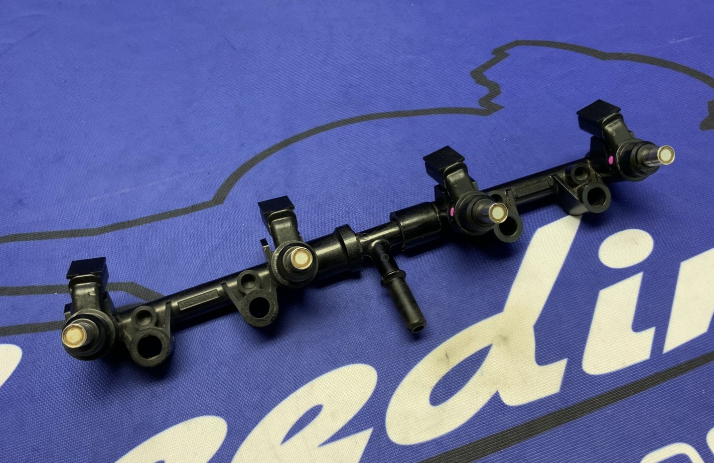 Kawasaki Top Feed Injector Assembly W/ Injectors ZX-6R 2009-2012 OEM 59071-0062
