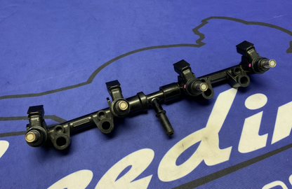 Kawasaki Top Feed Injector Assembly W/ Injectors ZX-6R 2009-2012 OEM 59071-0062