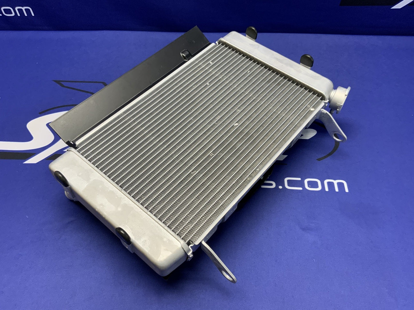 Suzuki Radiator Assembly W/Fan GSX-8R 2023-2026 OEM 17700-25L10-3