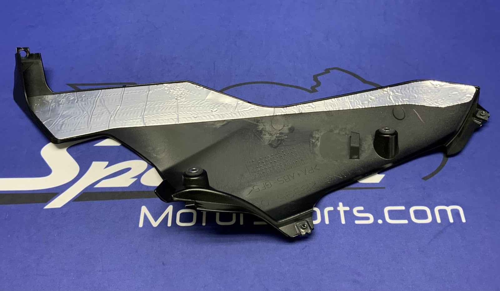 Yamaha Right Lower Fairing (Raven Black) YZF-R6 2017-2026 OEM BN6-28395-00-P1-1