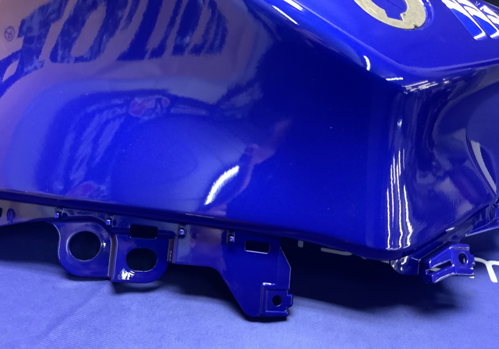 Yamaha Right Tank Fairing (Blue) YZF-R7 2022-2025 OEM BEB-24139-00-P0