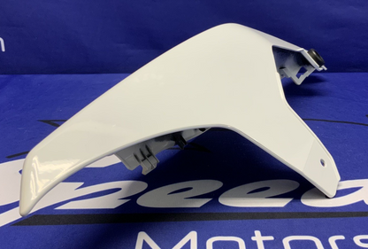 Suzuki Left Tail Fairing (Pearl Tech White) GSX-8R 2026 OEM 47210-25L11-QU2-1