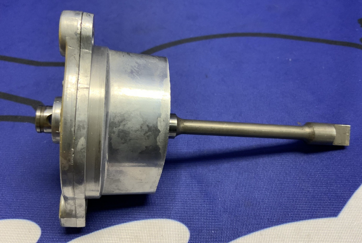 Suzuki Oil Pump Assembly GSX-R1000 01-04 OEM 16400-40F00