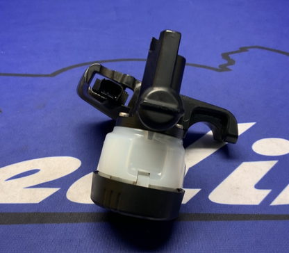 BMW Clutch Master Cylinder Assy R1200GS 2004-2010 OEM 32727728852