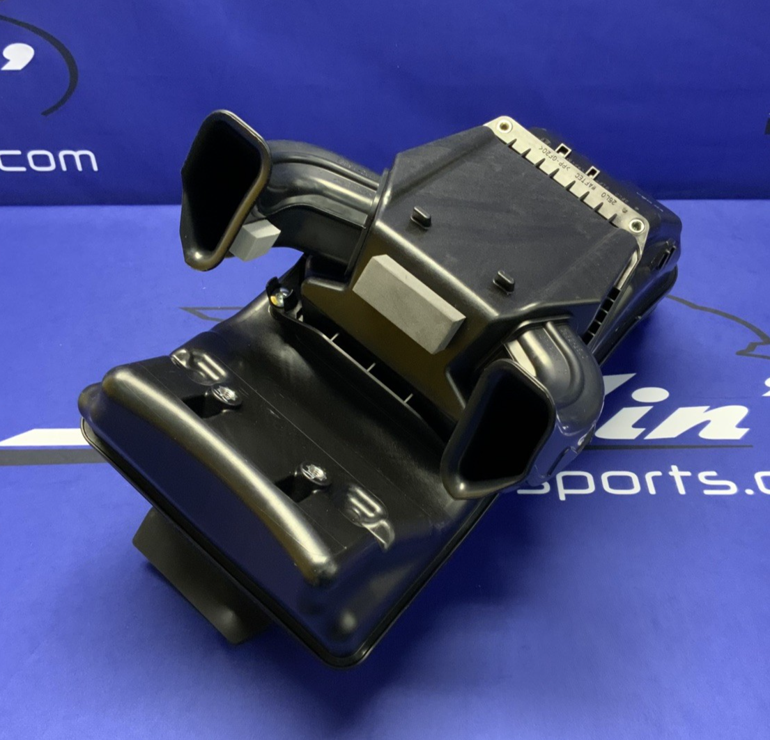 Suzuki Air Box Assembly GSX-8R 2024-2026 OEM 13700-25L00-2