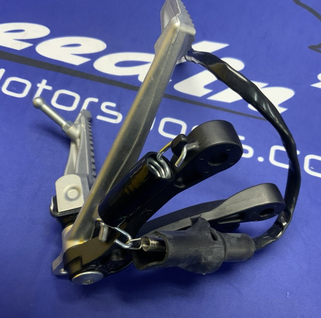 Kawasaki Right Rear Set W/ Lever and Switch ZX-6R 2019-2026 OEM 35063-0590-18R