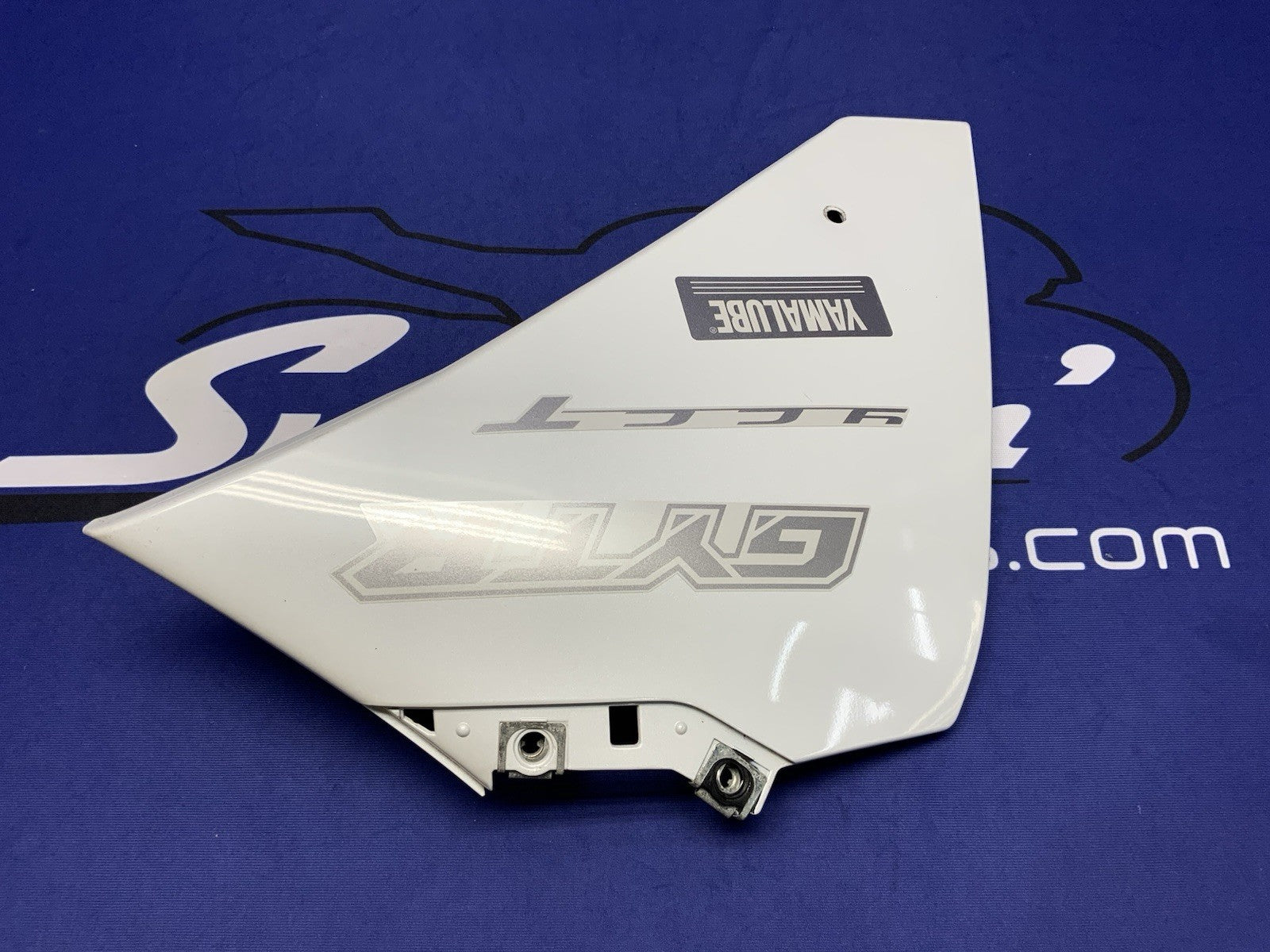 Yamaha Right Lower Fairing (White) YZF-R1 2009-2013 OEM 14B-28395-00