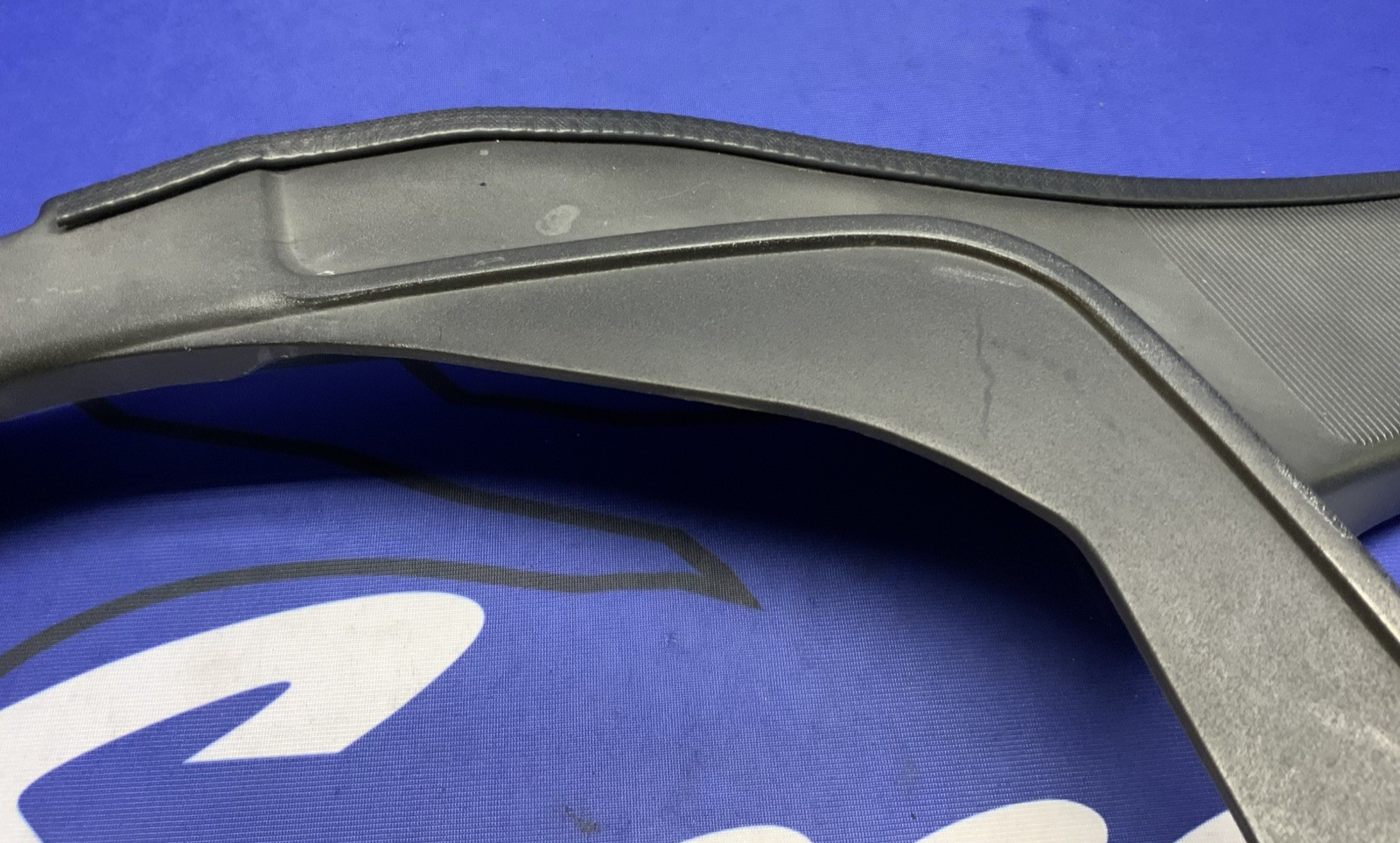 Kawasaki Left Upper Cowling GPZ1000RX 1986-1987 OEM 14024-1124