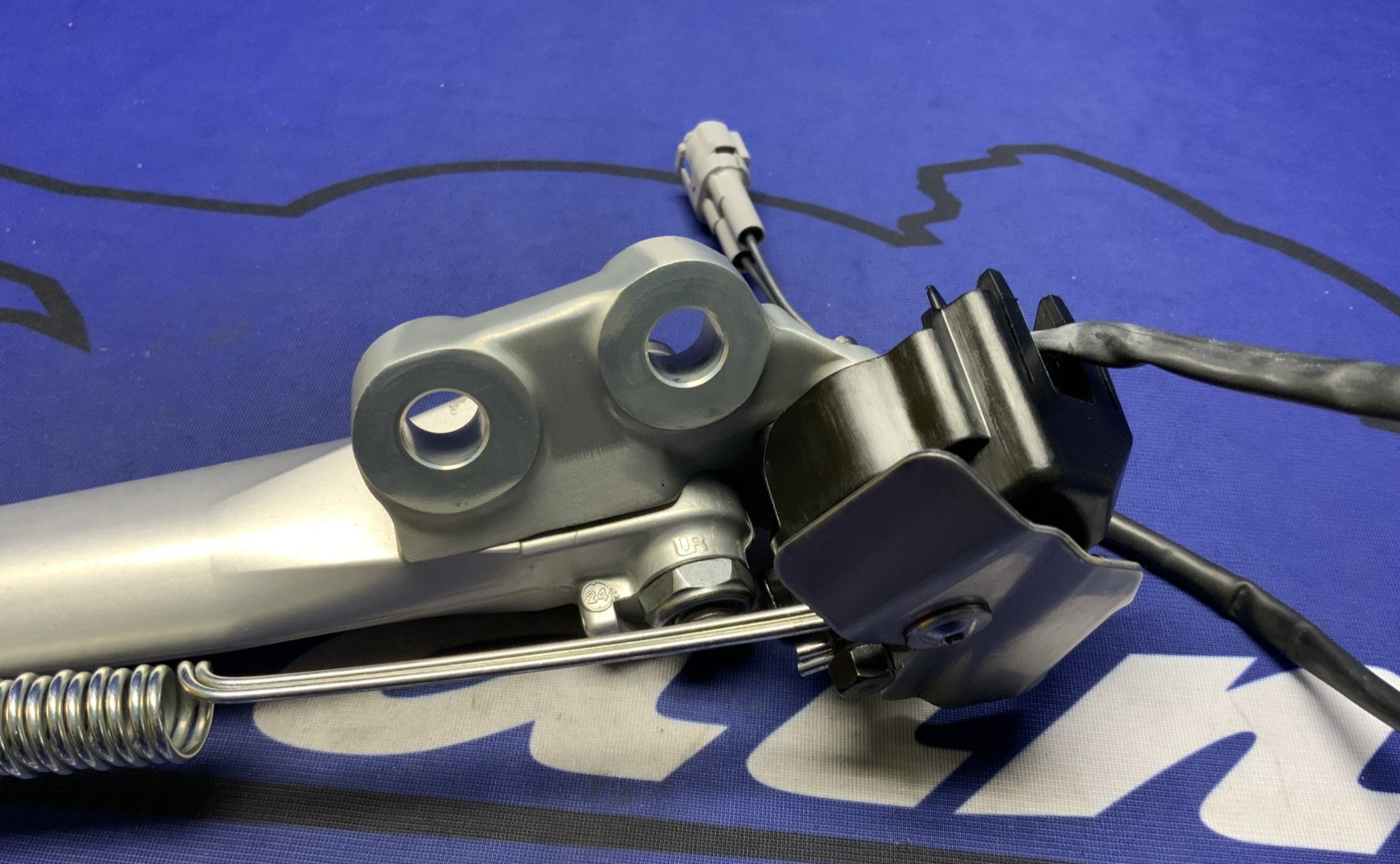 Triumph Kickstand Assembly Street Triple RS 2023-2025 OEM T2082117