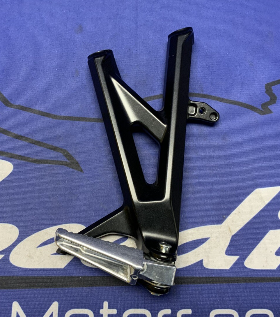 Suzuki Right Passenger Foot Rest GSX-8R/S 2023-2025 OEM 43811-25L00