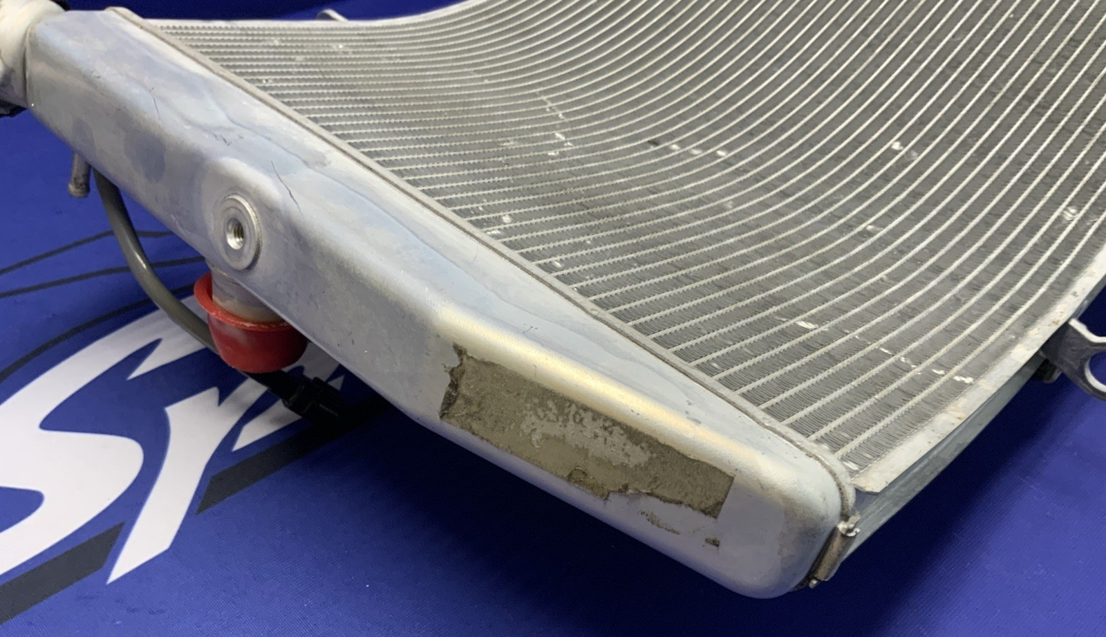 Kawasaki Radiator Assembly W/ Fan ZX-6R 2019-2022 OEM 39060-0708